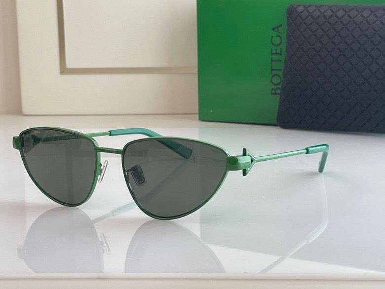 Picture of Bottega Veneta Sunglasses _SKUfw45926043fw